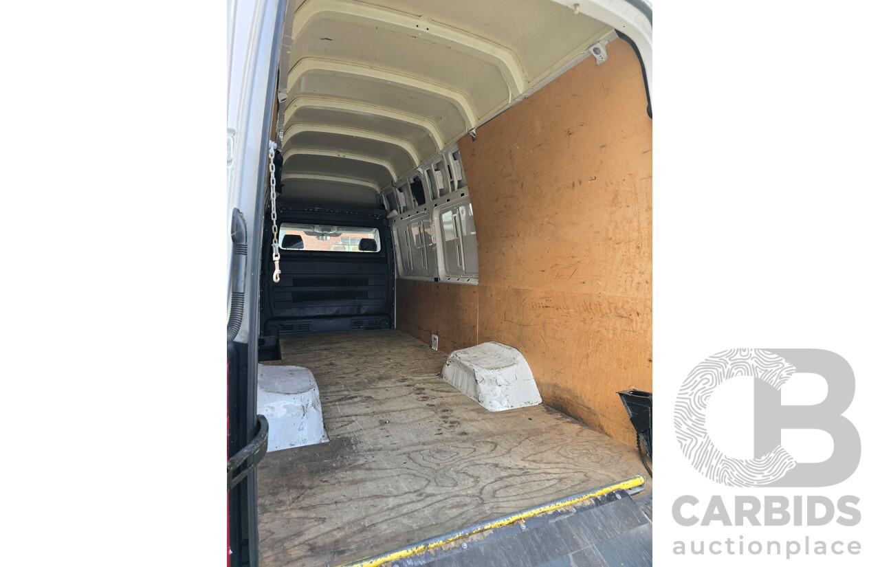 04/2014 Volkswagen Crafter LWB Hi-Roof BlueTDI MY14 2d Van White Turbo Diesel 2.0L