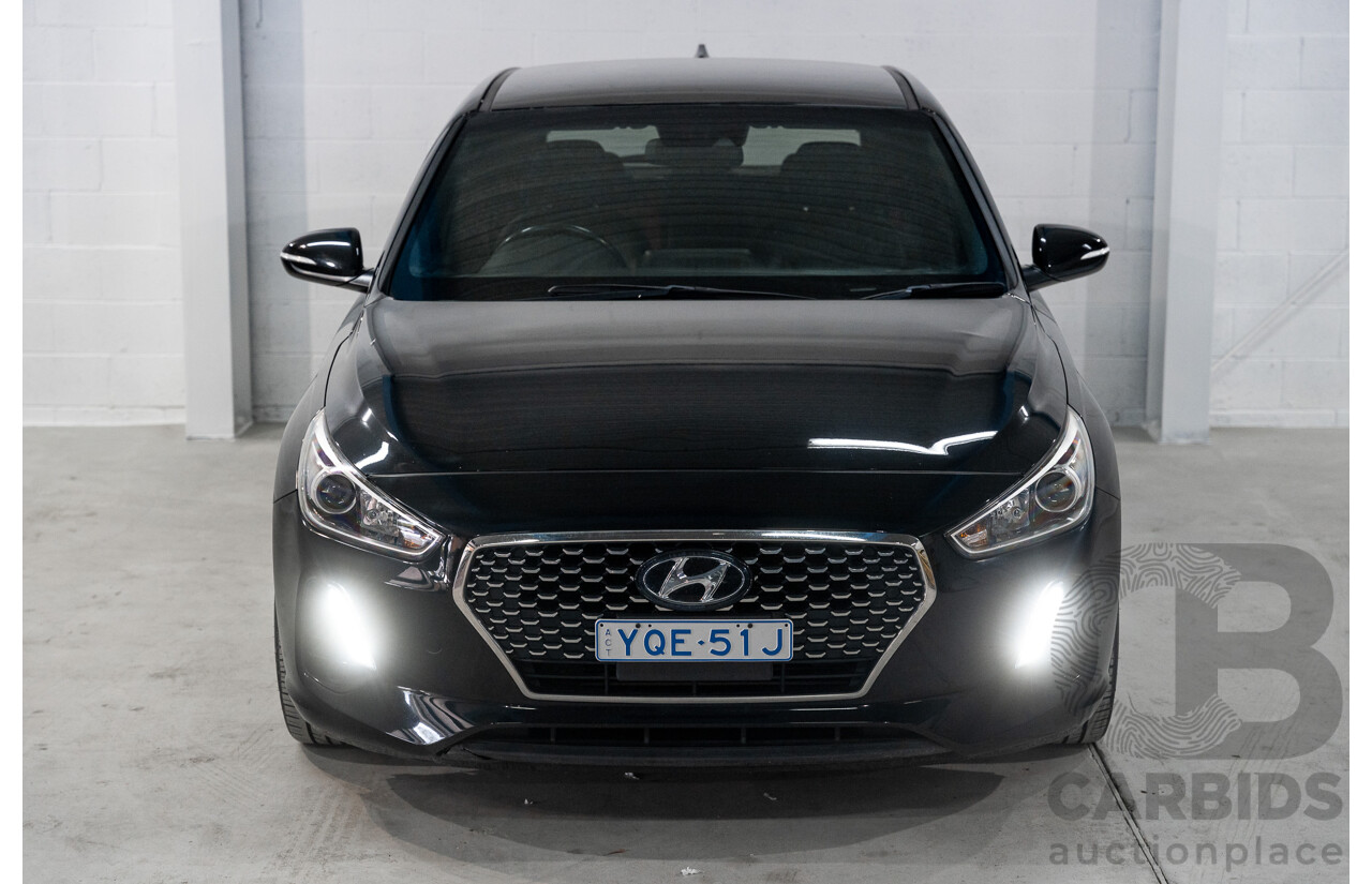 05/2017 Hyundai i30 SR PD MY17 4D Hatchback Phantom Black Turbo 1.6L