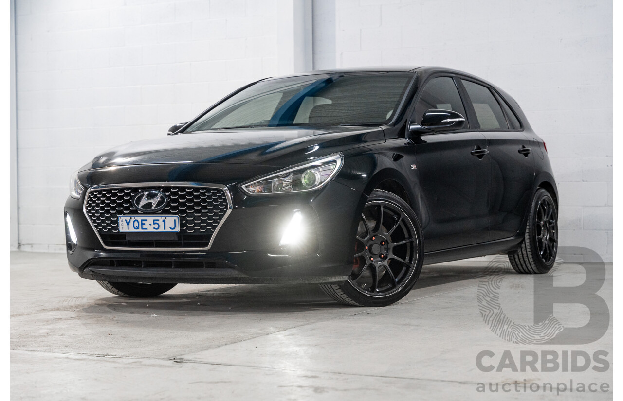 05/2017 Hyundai i30 SR PD MY17 4D Hatchback Phantom Black Turbo 1.6L