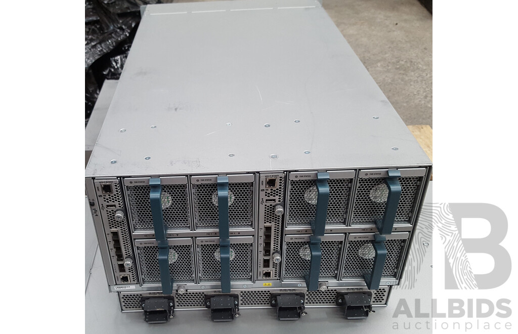 Cisco UCS 5108 8-Slot Blade Server Chassis w/ 2 x Cisco UCS B200 M3 Dual Intel Xeon (E5-2650 v2) 2.60GHz-3.40GHz 8-Core CPU Blade Servers