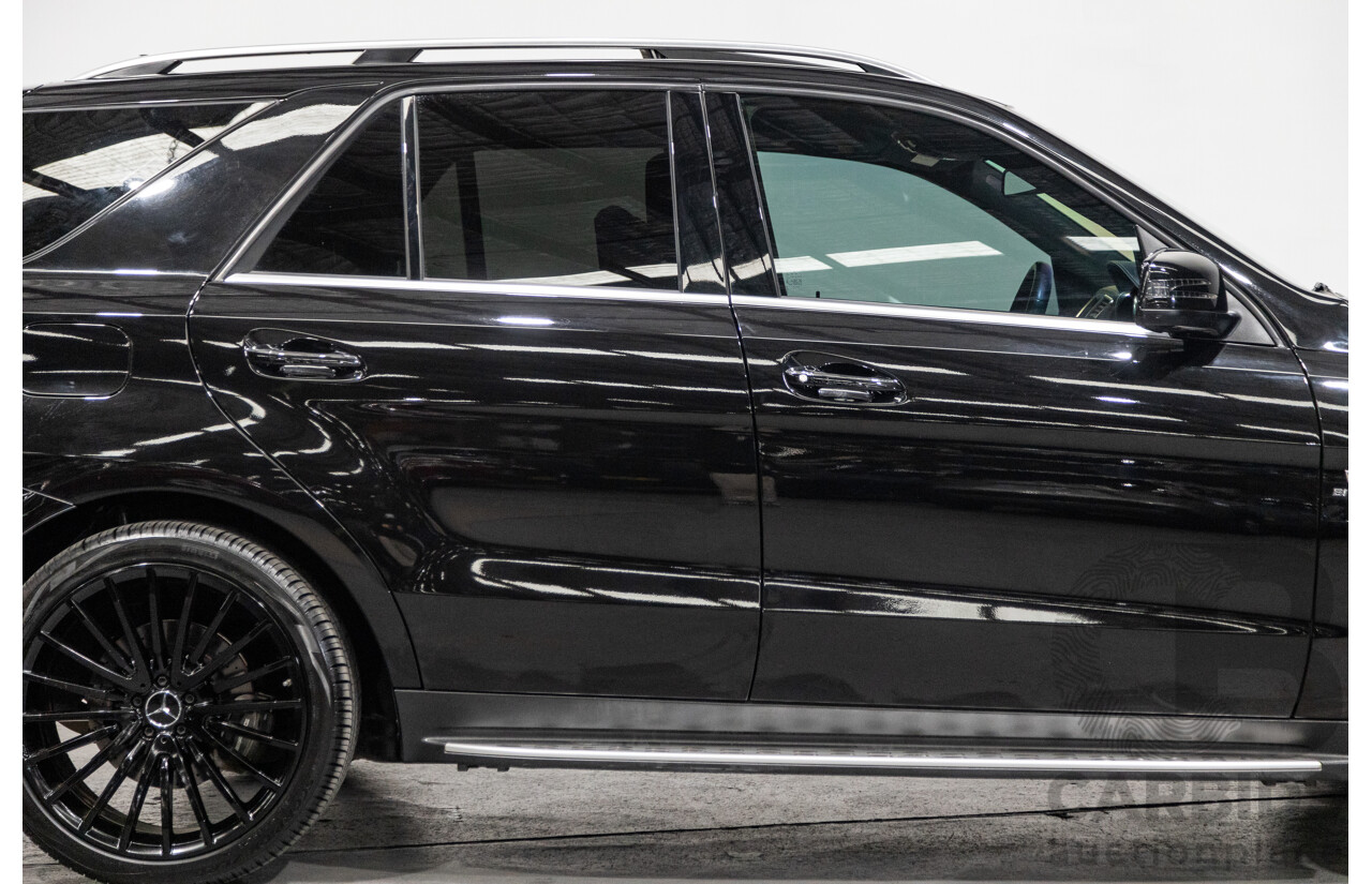 12/2013 Mercedes Benz ML63 AMG (AWD) 166 4d Wagon Obsidian Black Metallic Twin Turbo V8 5.5L