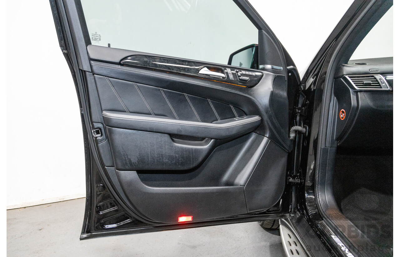 12/2013 Mercedes Benz ML63 AMG (AWD) 166 4d Wagon Obsidian Black Metallic Twin Turbo V8 5.5L