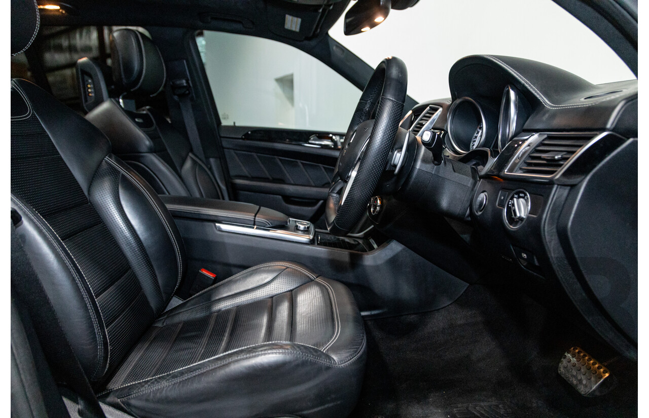 12/2013 Mercedes Benz ML63 AMG (AWD) 166 4d Wagon Obsidian Black Metallic Twin Turbo V8 5.5L