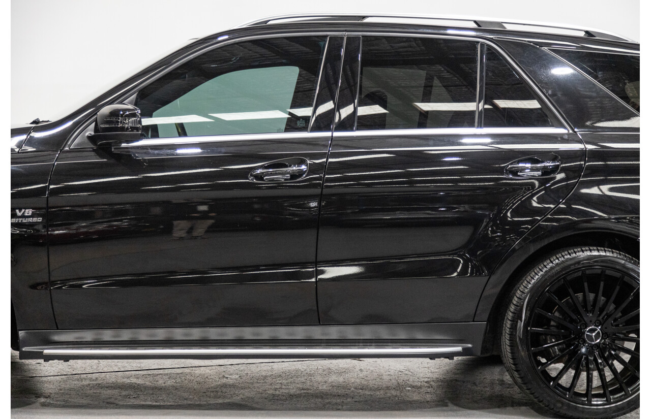 12/2013 Mercedes Benz ML63 AMG (AWD) 166 4d Wagon Obsidian Black Metallic Twin Turbo V8 5.5L