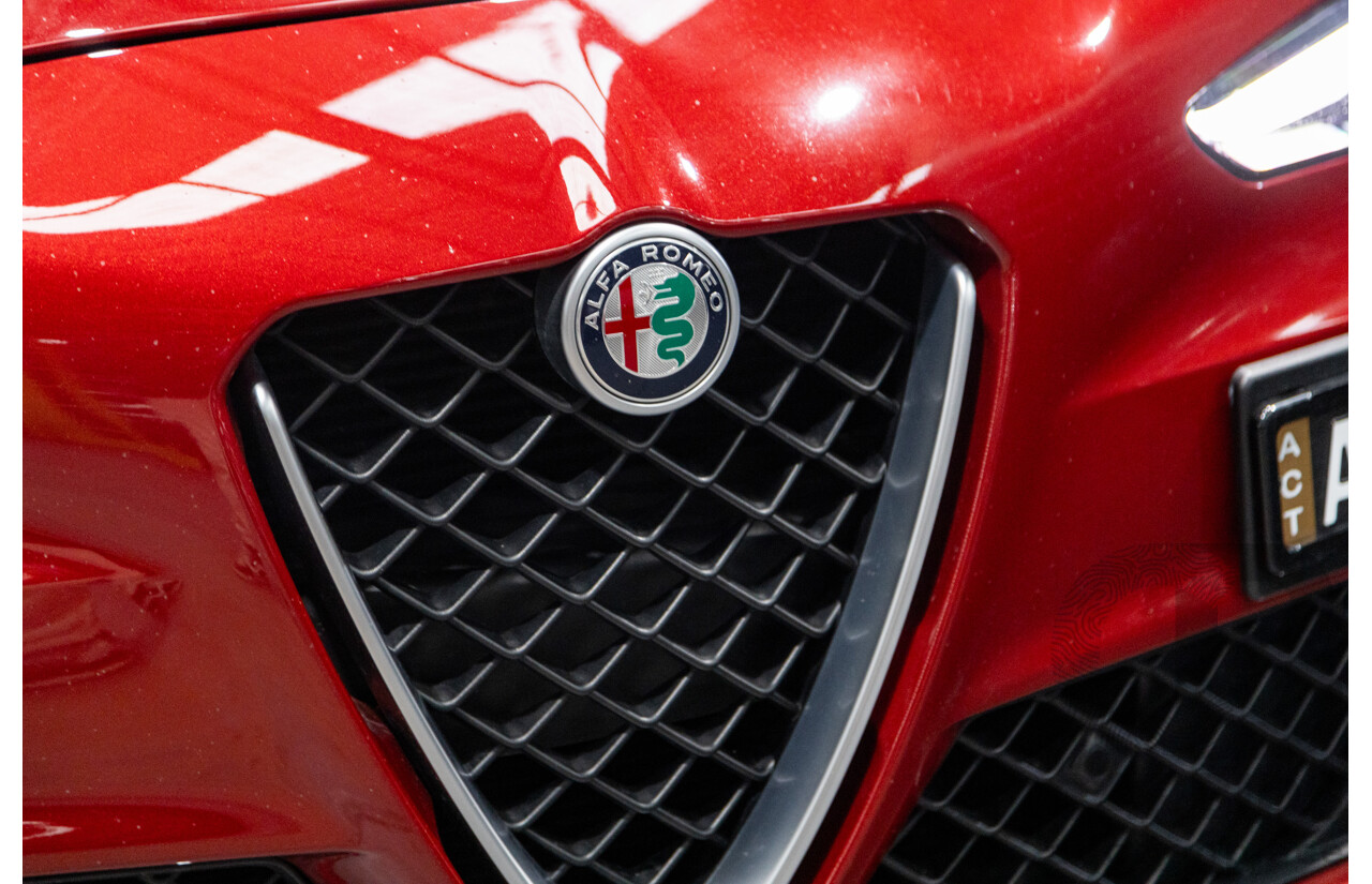 06/2018 Alfa Romeo Giulia Quadrifoglio MY18 4d Sedan Competizione Red Metallic Twin Turbo V6 2.9L