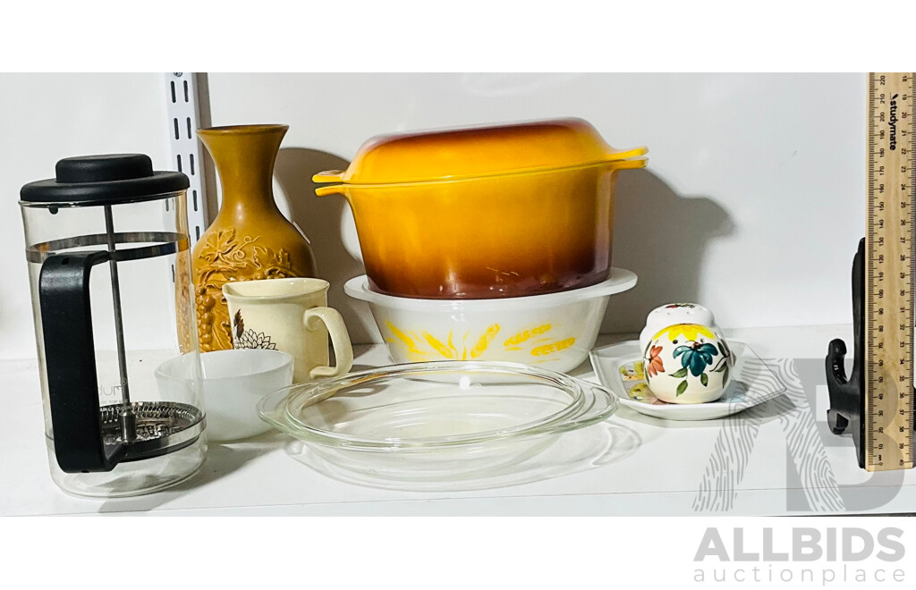 Collection of Vintage Homeware Including Pyrex Cooking Dishes, Nefertiti Stoneware Vase and More