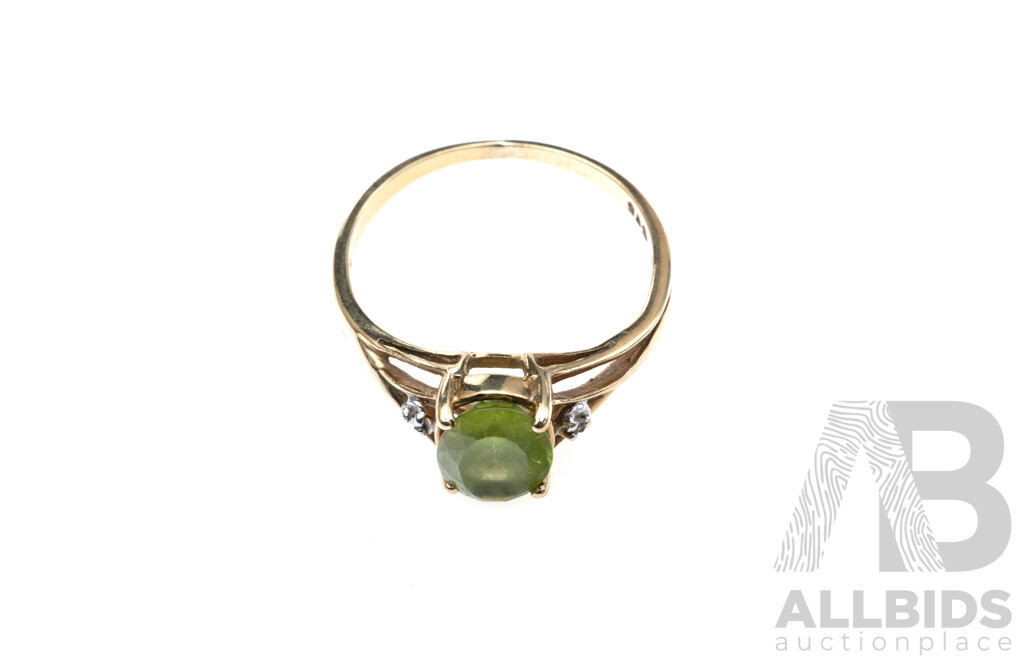 9ct Peridot & Diamond Ring, TDW 0.01ct, Size L, 1.84 Grams