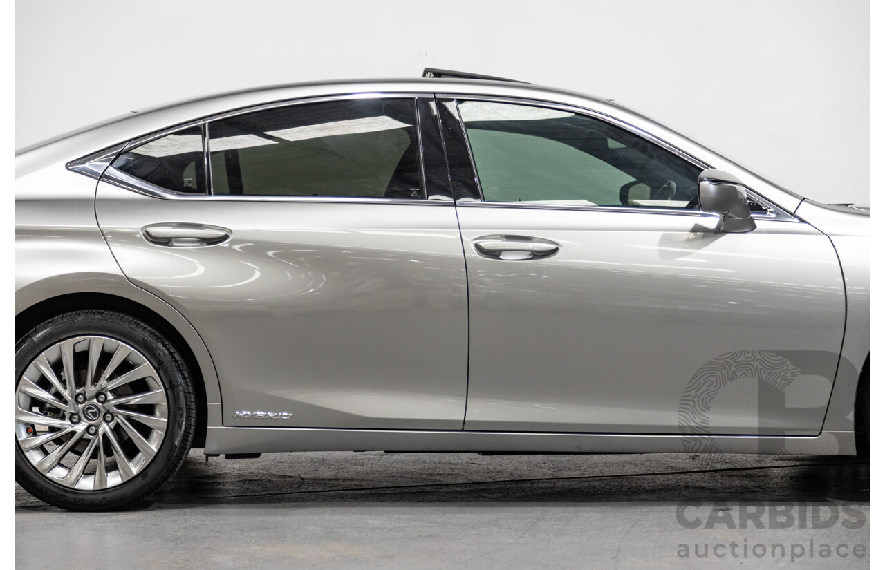 09/2020 Lexus ES300h Sports Luxury Hybrid MY20 AXZH10R 4d Sedan Titanium Silver Metallic 2.5L / 88kw Hybrid