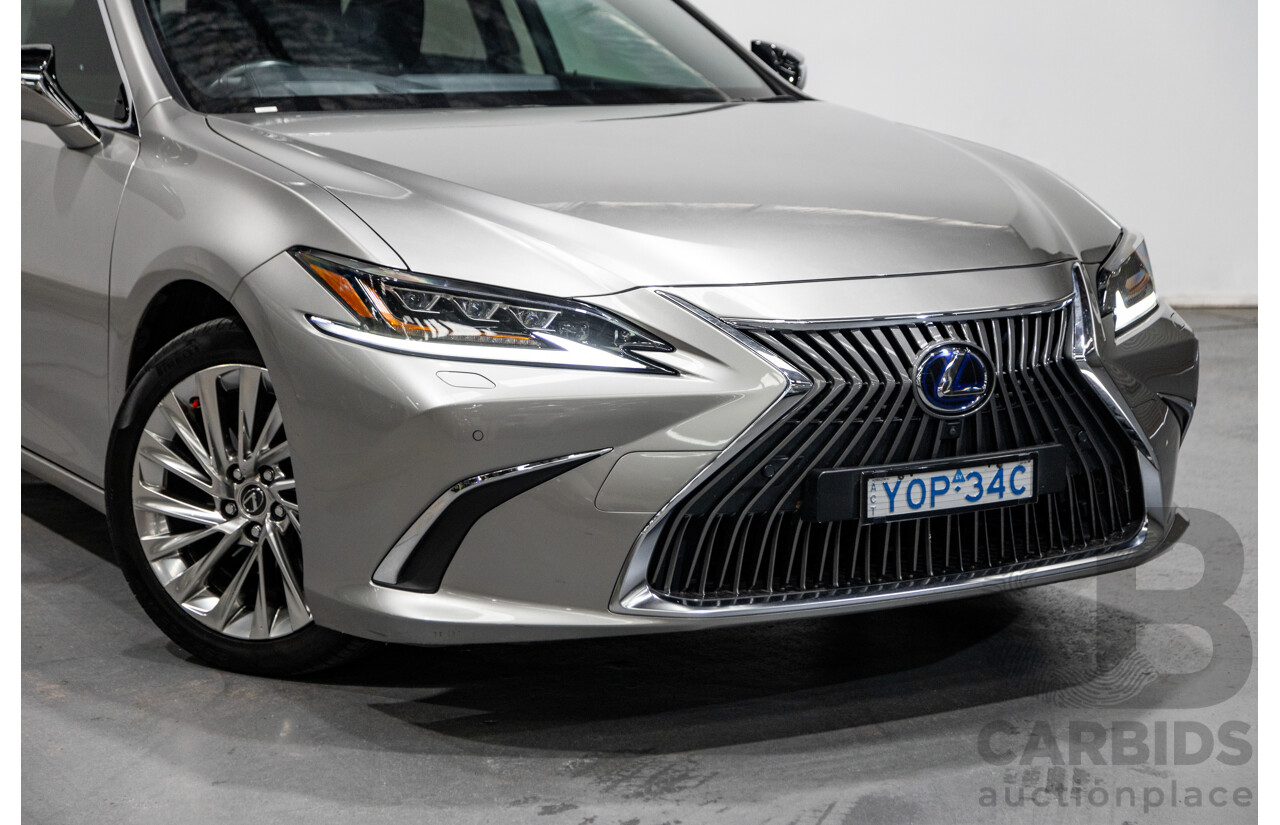 09/2020 Lexus ES300h Sports Luxury Hybrid MY20 AXZH10R 4d Sedan Titanium Silver Metallic 2.5L / 88kw Hybrid