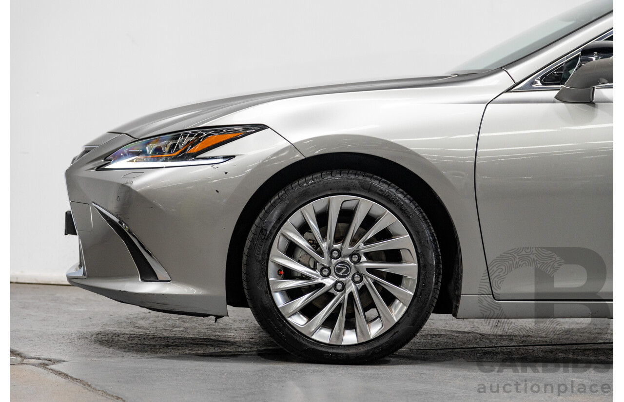 09/2020 Lexus ES300h Sports Luxury Hybrid MY20 AXZH10R 4d Sedan Titanium Silver Metallic 2.5L / 88kw Hybrid