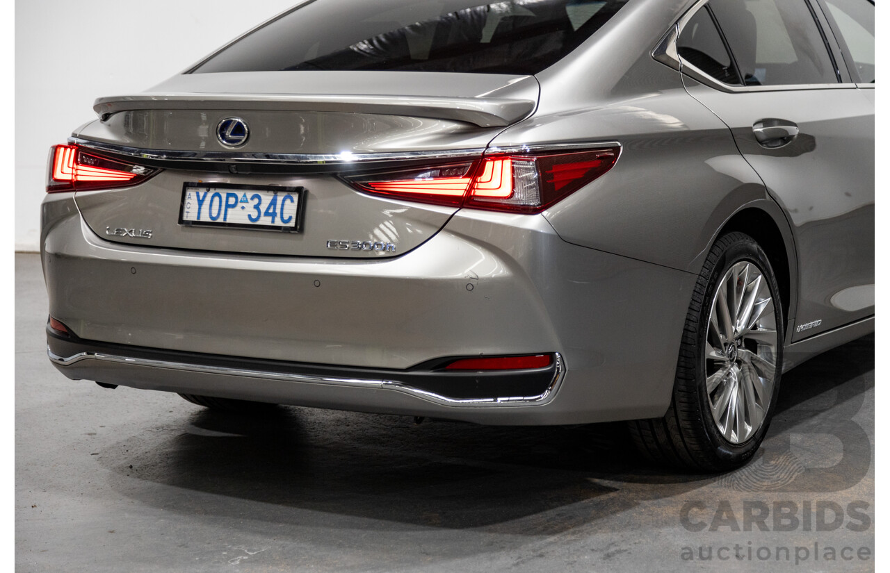 09/2020 Lexus ES300h Sports Luxury Hybrid MY20 AXZH10R 4d Sedan Titanium Silver Metallic 2.5L / 88kw Hybrid