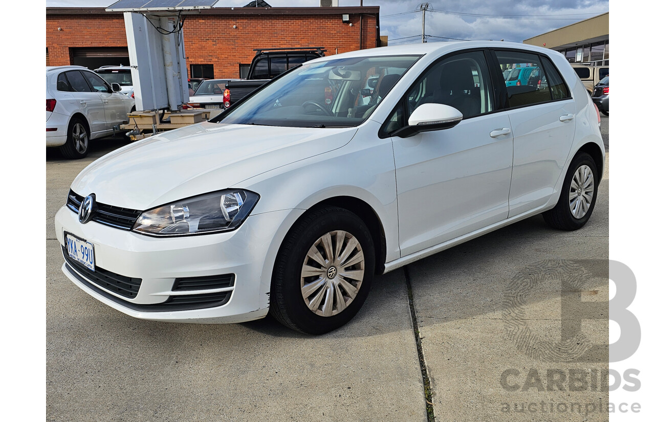 6/2014 Volkswagen Golf 90 TSI Trendline AU 4d Wagon White 1.4L