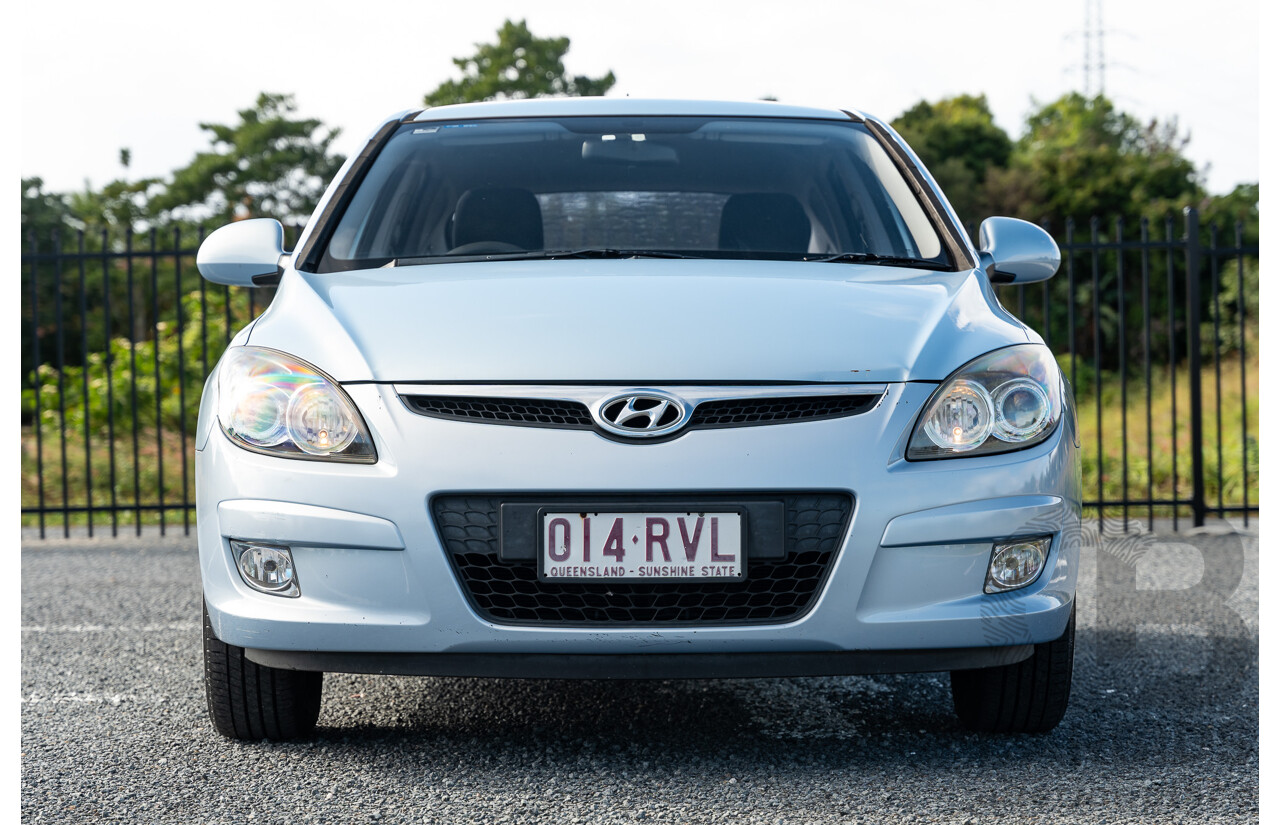 6/2011 Hyundai i30 cw SX 2.0 FD MY11 4d Wagon Clean Blue Metallic 2.0L