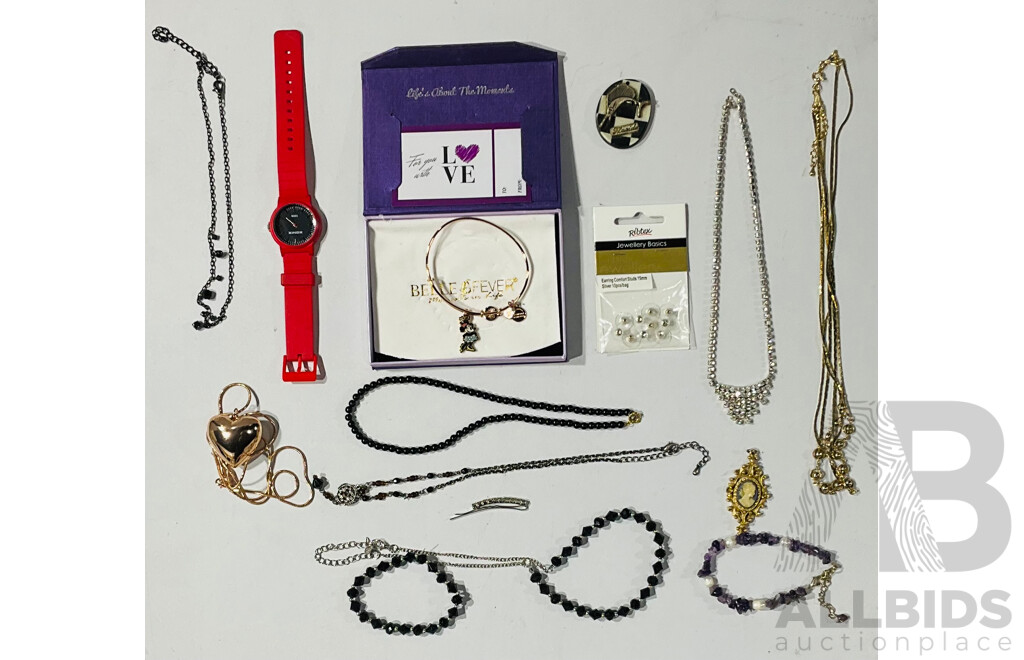 Collection of Vintage Jewellery Items Including Amethyst & FW Pearl Bracelet, Diamonte Pieces with BelleBfever Minnie Mouse Bangle & CZ Stud Earrings