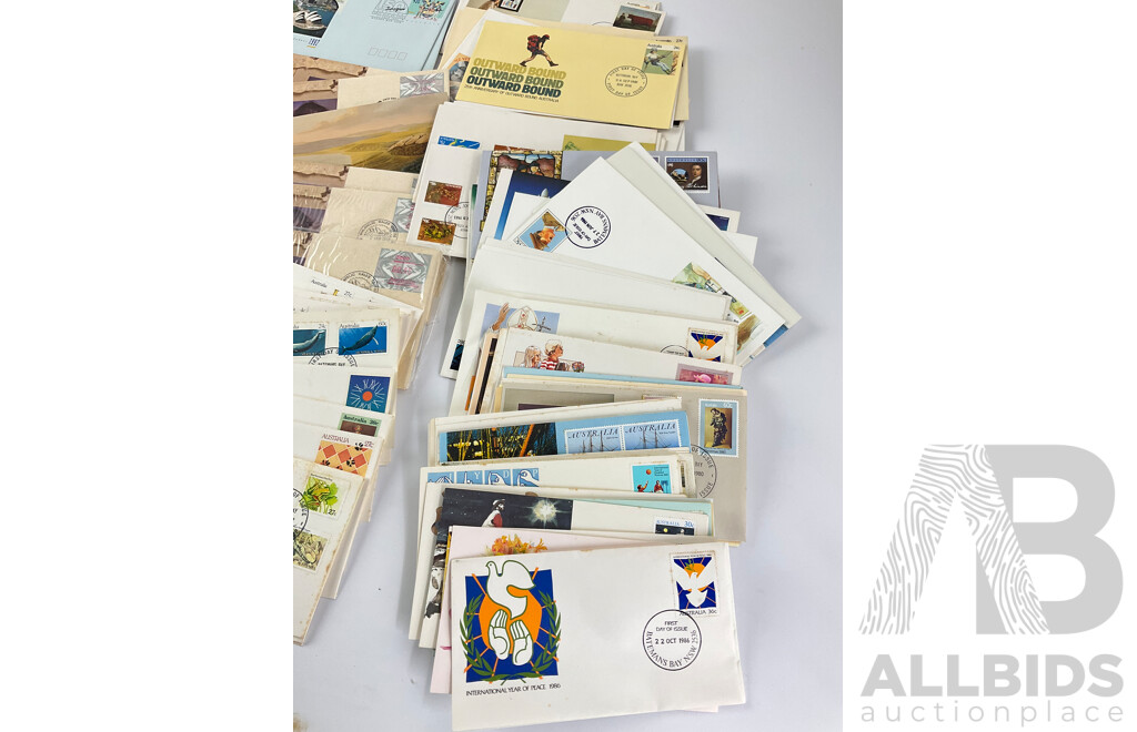 Collection of Australian First Day Covers and Stamp Packs Including 1982-83-84-85 Examples, 1984 Ausipex Souvenir Sheet Sydney Philatelic Sales Center Stamped, 1992 Examples and More