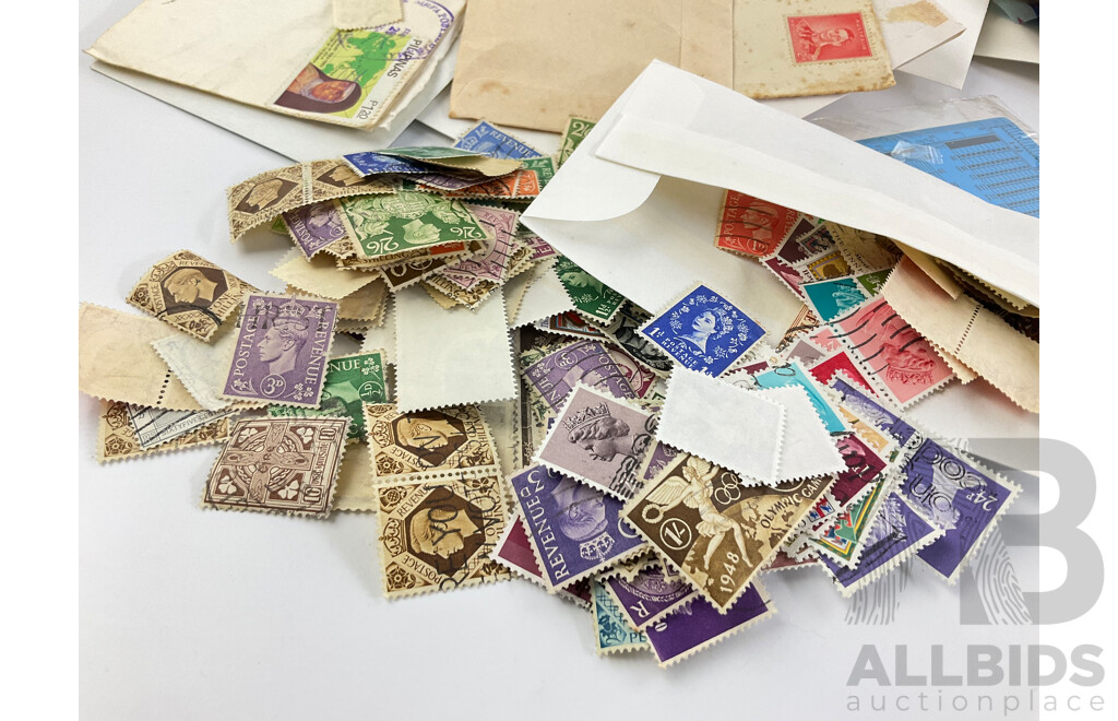 Collection of International Stamps Including Mint Fiji, USA, New Zealand, Hong Kong, Singapore, Denmark and More