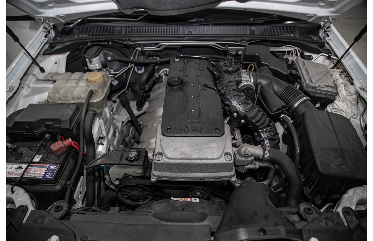 6/2010 Ford Falcon XT FG 4d Sedan White 4.0L