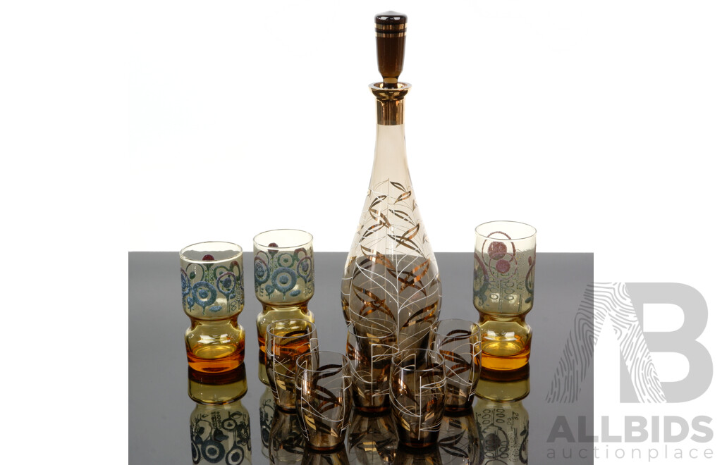 Retro Mid Century Glass Decanter with Stopper, Six Matching Liqueur Glasses and Three Other Funky Tumblers