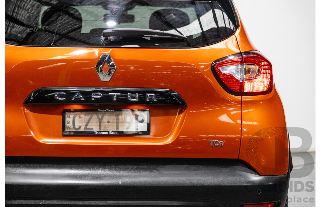 1/2015 Renault Captur Dynamique X87 4d Wagon Corsica Orange / Diamond Black Metallic Turbo 1.2L