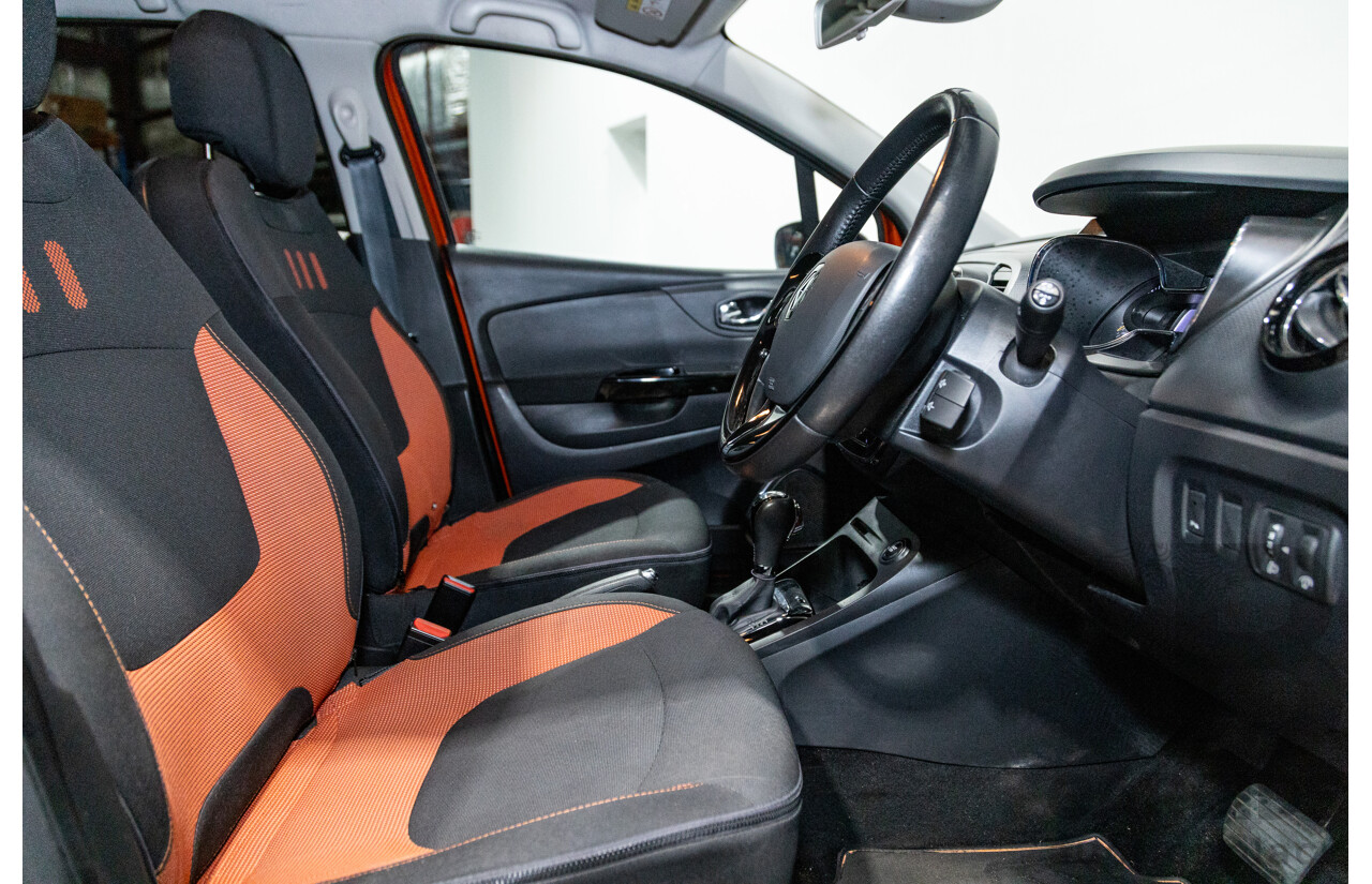 1/2015 Renault Captur Dynamique X87 4d Wagon Corsica Orange / Diamond Black Metallic Turbo 1.2L