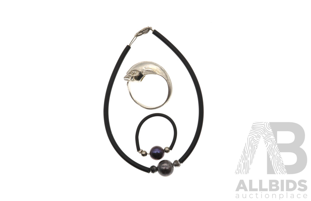 Sterling Silver Fish Ring, with Adjustable Band - Size L, 4.98 Grams with FW Aubergine Pearl Neoprene Bracelet & Ring