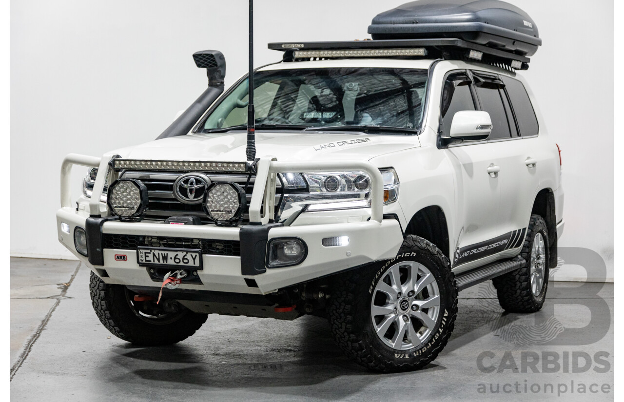 02/2020 Toyota Landcruiser VX (4x4) VDJ200R MY20 4d Wagon Crystal Pearl White Twin Turbo Diesel V8 4.5L - 7 Seater