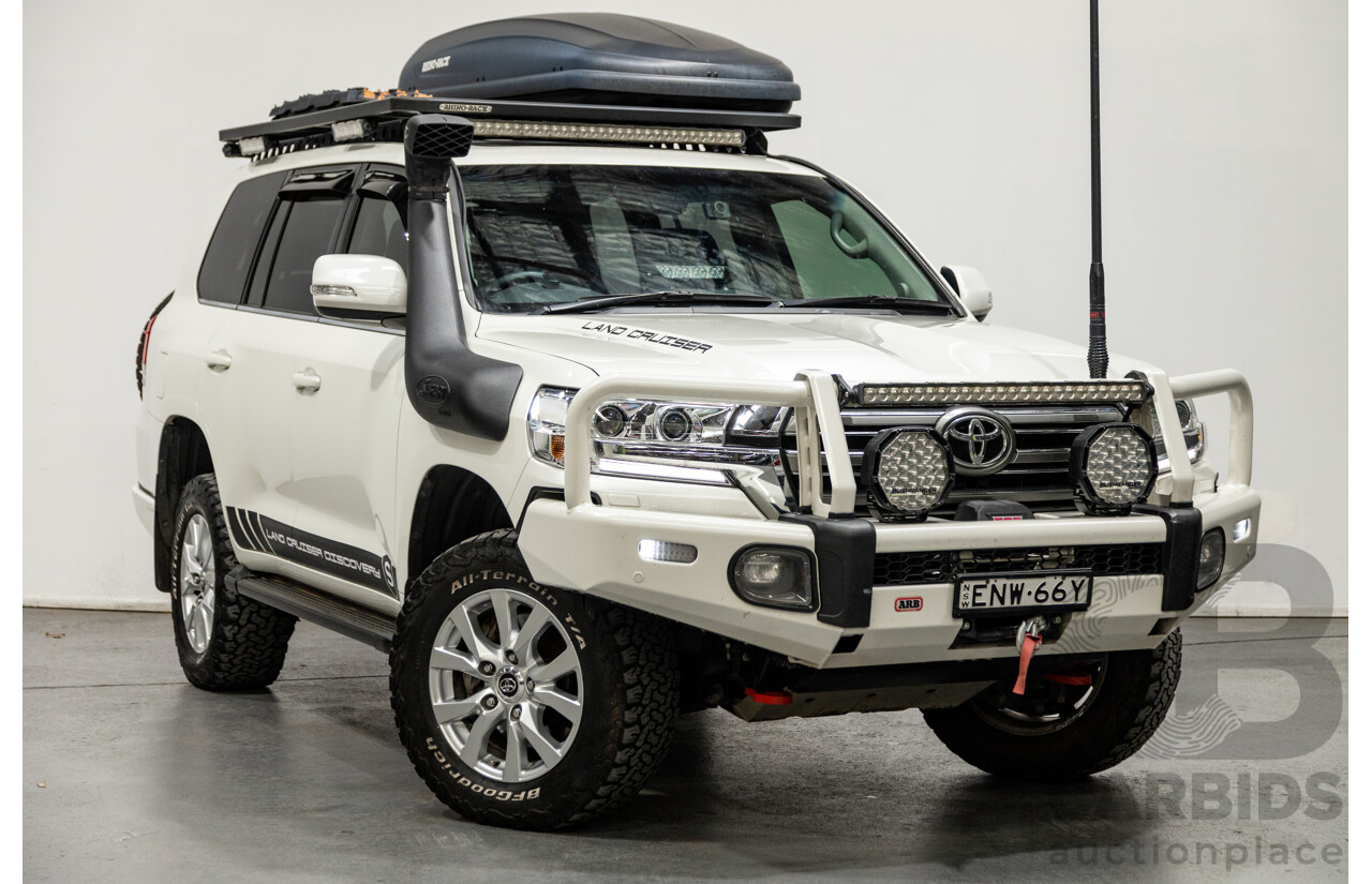 02/2020 Toyota Landcruiser VX (4x4) VDJ200R MY20 4d Wagon Crystal Pearl White Twin Turbo Diesel V8 4.5L - 7 Seater