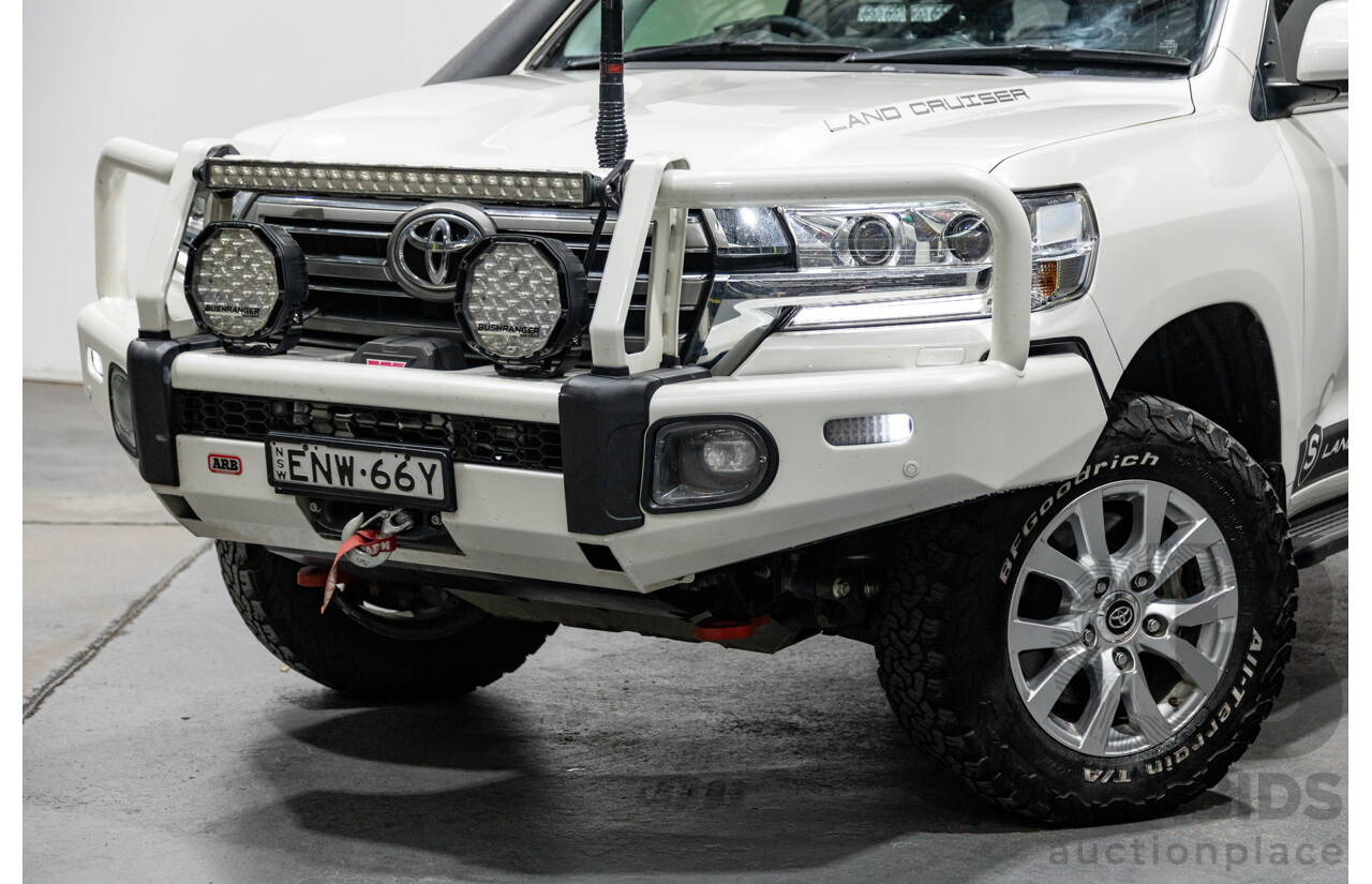 02/2020 Toyota Landcruiser VX (4x4) VDJ200R MY20 4d Wagon Crystal Pearl White Twin Turbo Diesel V8 4.5L - 7 Seater