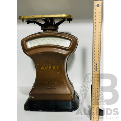 Vintage Avery 1kg Mechanical Scale