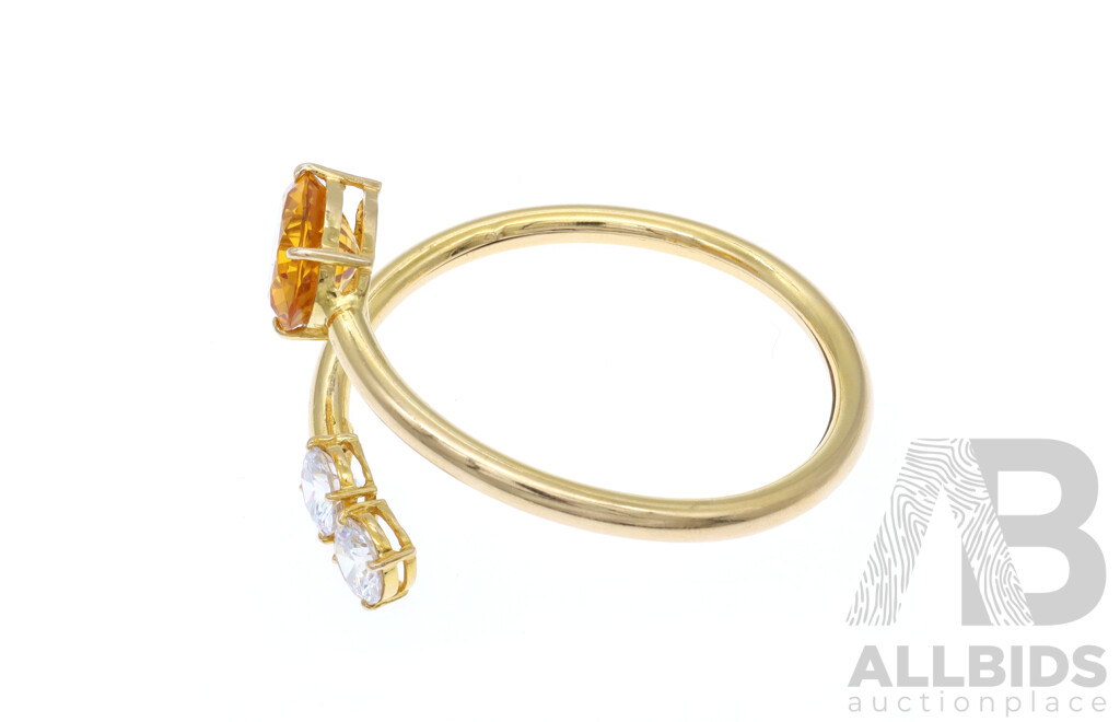 18ct Tubular Bangle with CZ Stones, 50mm, 17.54 Grams