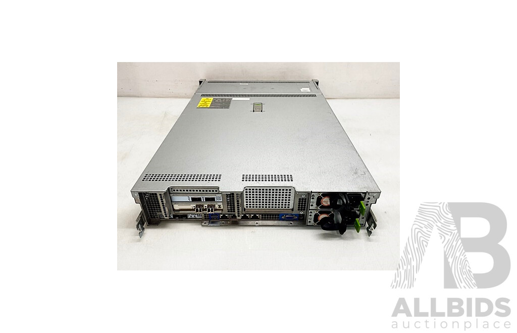 Cisco UCS C240 M4 Dual Intel Xeon (E5-2667 V3) 3.20GHz-3.60GHz 8-Core CPU 2RU Server W/ 384GB DDR4