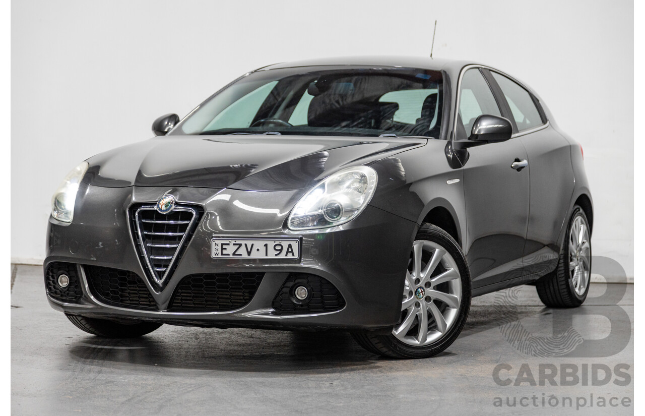 8/2013 Alfa Romeo Giulietta Distinctive 5d Hatchback Anthracite Grey Metallic Turbo 1.4L