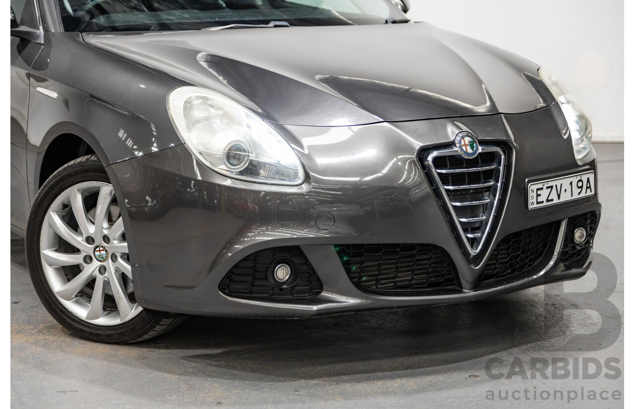 8/2013 Alfa Romeo Giulietta Distinctive 5d Hatchback Anthracite Grey Metallic Turbo 1.4L