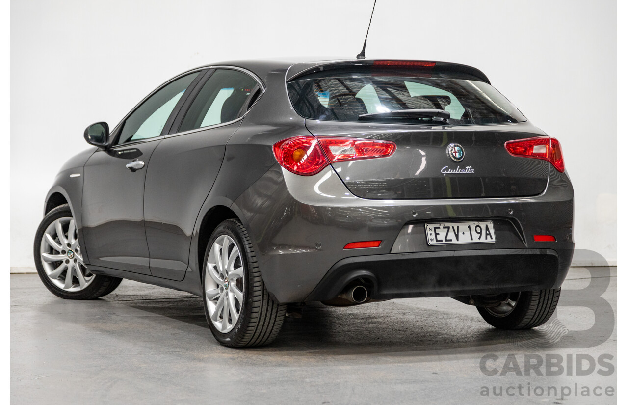 8/2013 Alfa Romeo Giulietta Distinctive 5d Hatchback Anthracite Grey Metallic Turbo 1.4L