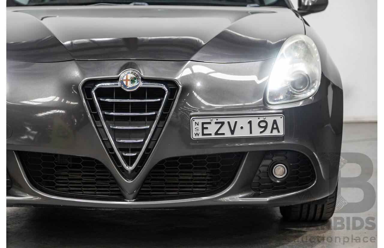 8/2013 Alfa Romeo Giulietta Distinctive 5d Hatchback Anthracite Grey Metallic Turbo 1.4L