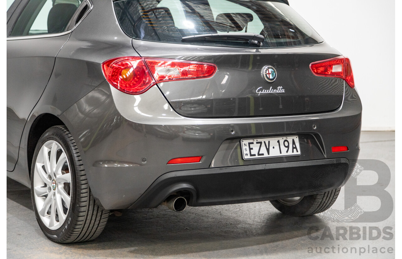 8/2013 Alfa Romeo Giulietta Distinctive 5d Hatchback Anthracite Grey Metallic Turbo 1.4L