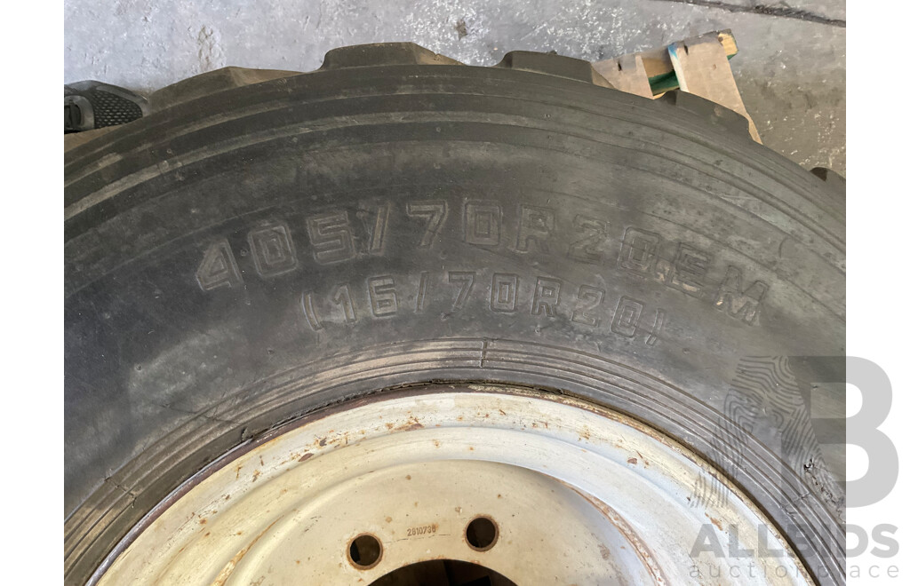 Backhoe/Loader/Dozer Wheel and Tyre - 405/70R20EM(16/70R20)