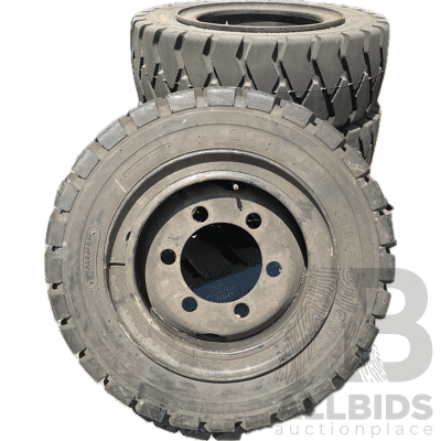 4x Fork Lift Wheels with Bridgestone J Lug 28x9-15 Tyres