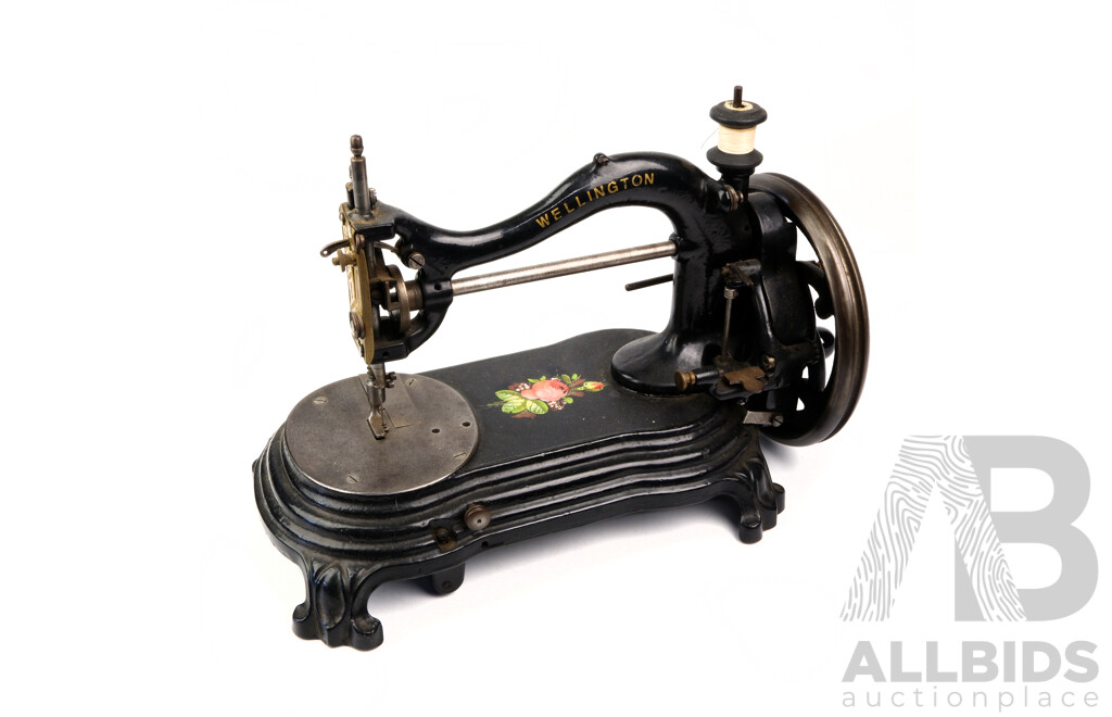 Antique Wellington Bradbury & Co, Oldham Hand Cranked Sewing Machine, Circa 1890s