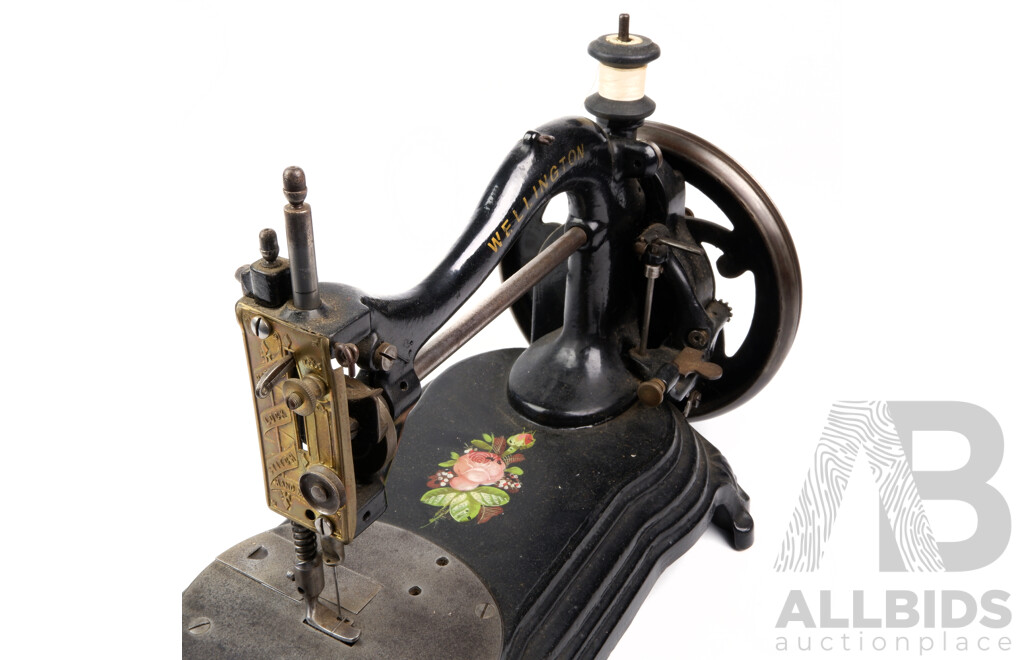 Antique Wellington Bradbury & Co, Oldham Hand Cranked Sewing Machine, Circa 1890s