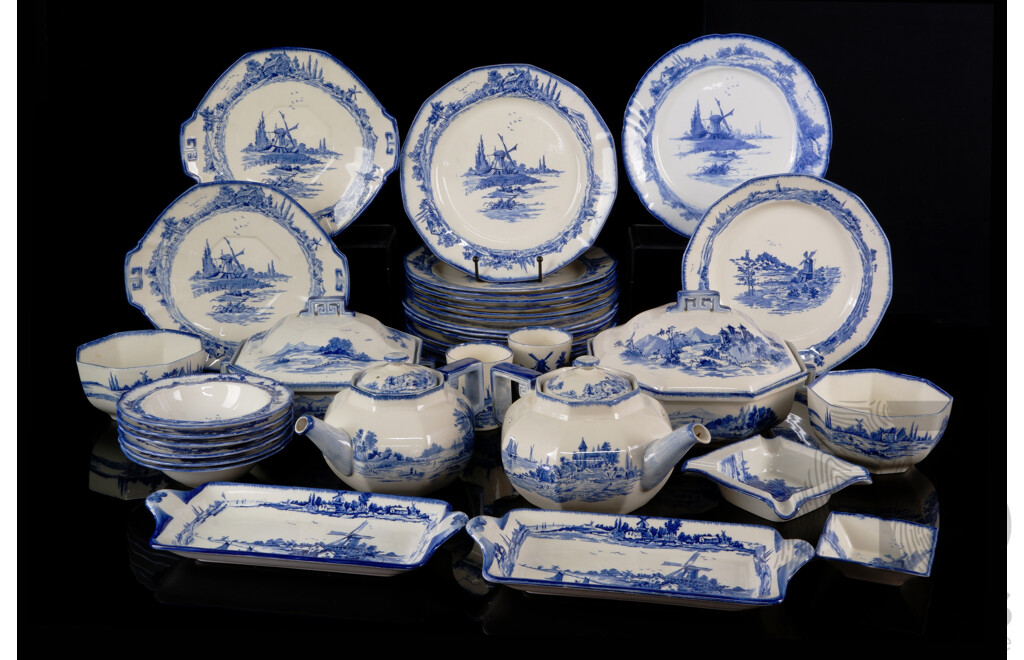 Large Antique Royal Doulton Porcelain Norfolk Pattern 146 Piece Dinner Service