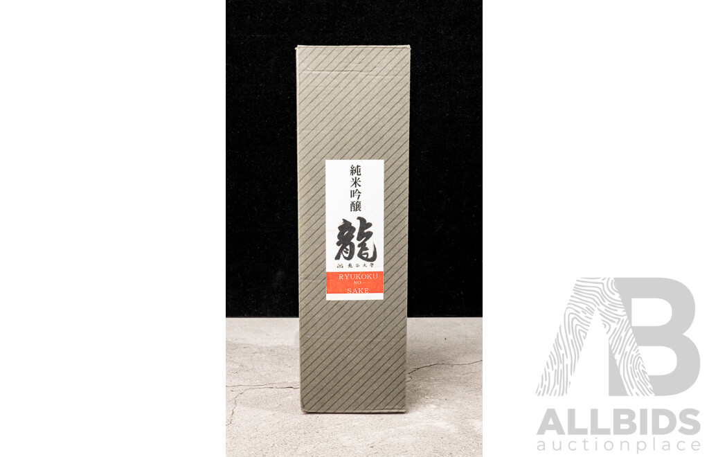 Boxed Ryukoku No Sake Junmai Ginjo Sake