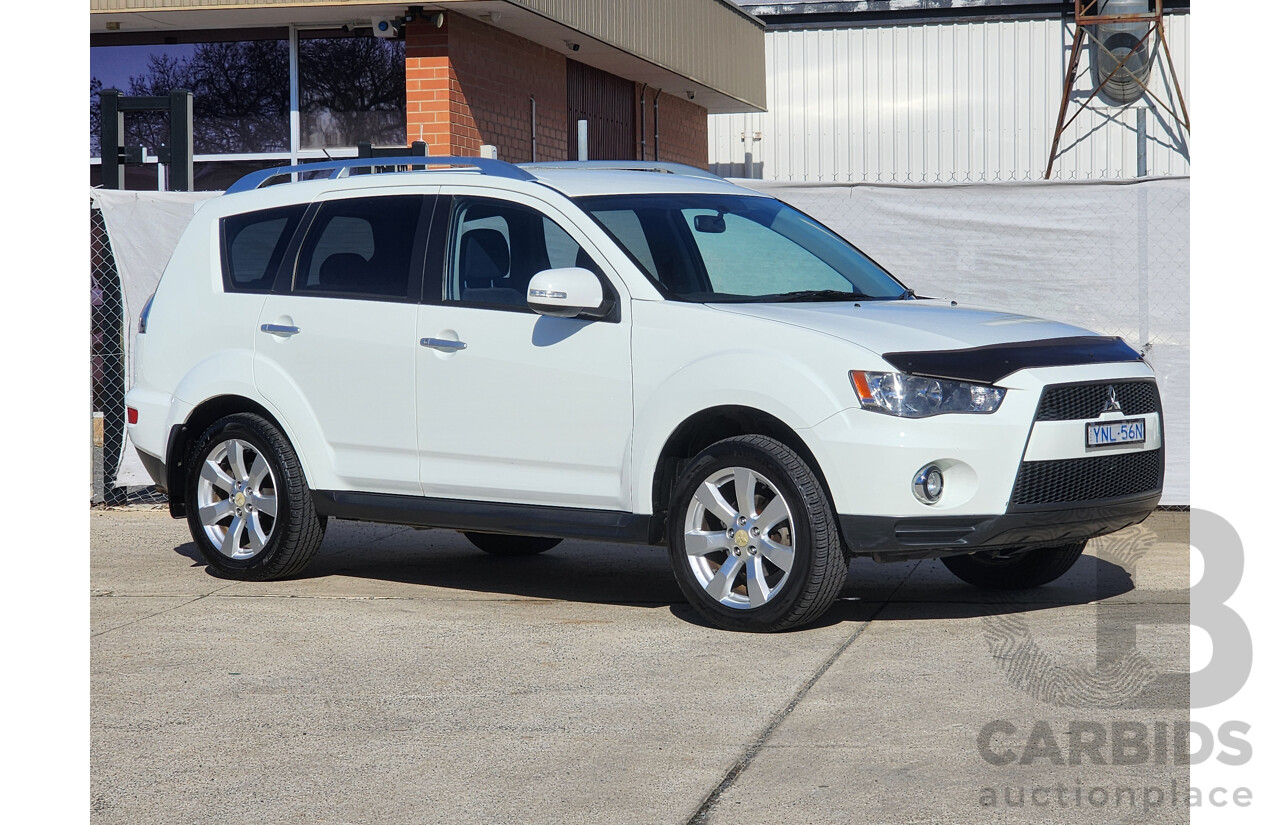 01/2010 Mitsubishi Outlander VR 4x4 ZH MY10 4D Wagon White 3.0L