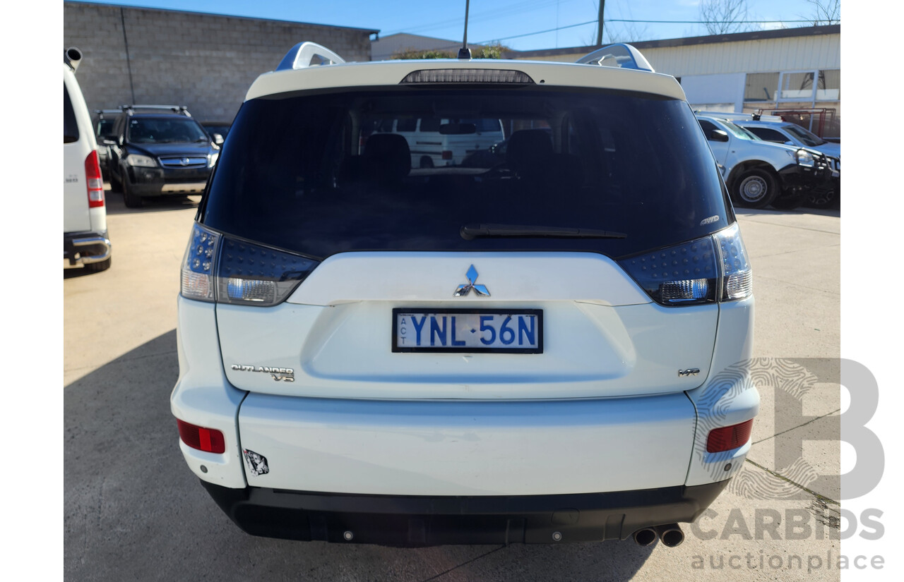 01/2010 Mitsubishi Outlander VR 4x4 ZH MY10 4D Wagon White 3.0L