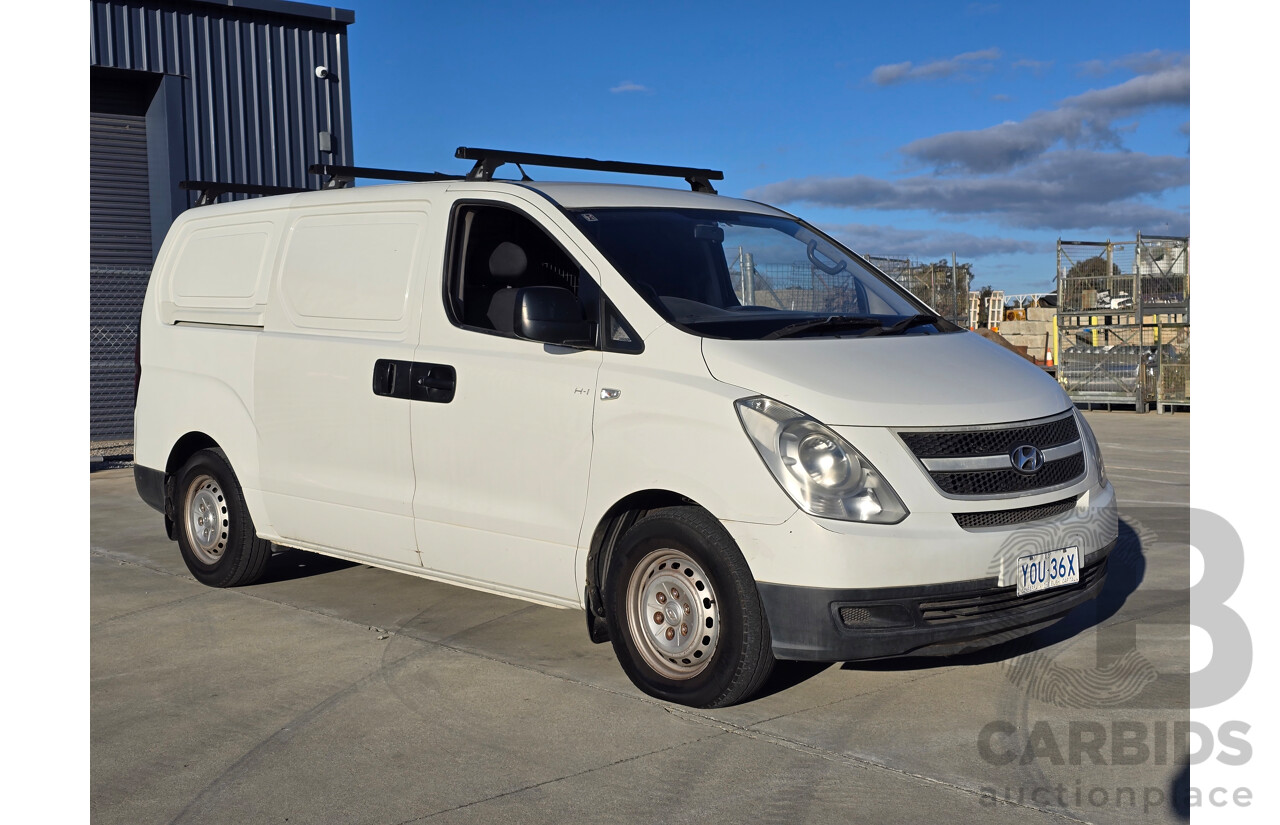 7/2009 Hyundai iLoad TQ 4d Van White Turbo Diesel 2.5L