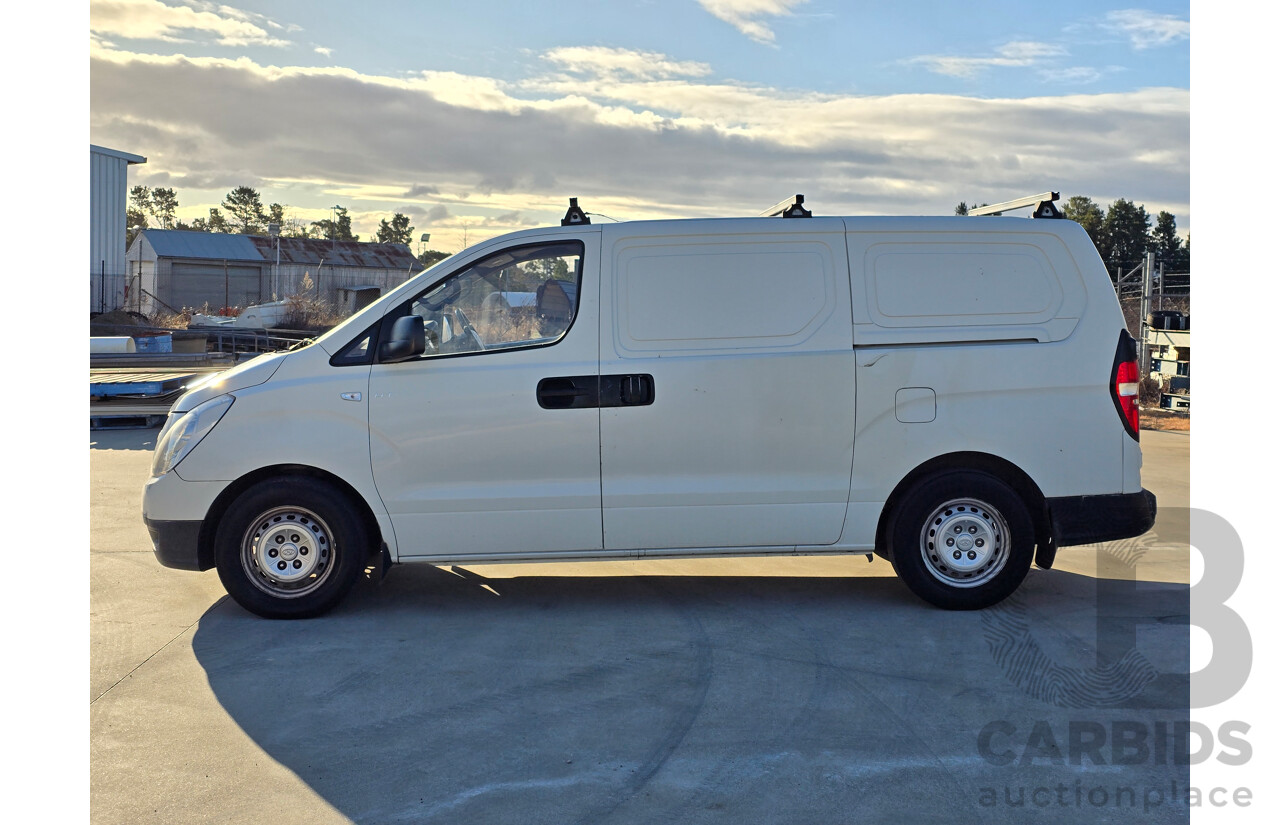 7/2009 Hyundai iLoad TQ 4d Van White Turbo Diesel 2.5L