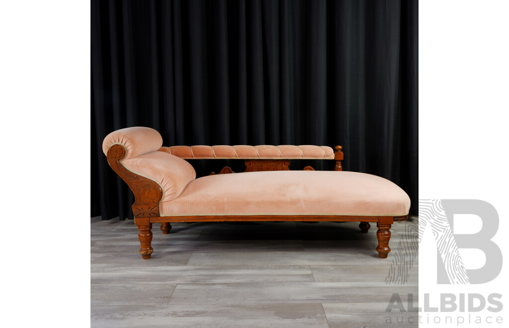 Edwardian Mahogany Upholstered Chaise Lounge