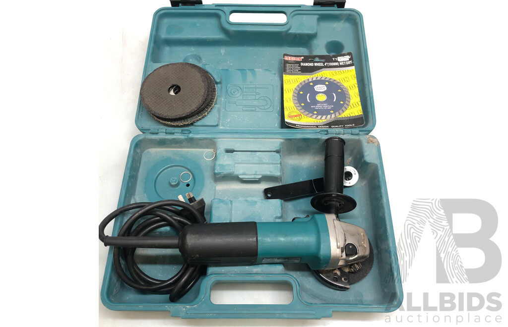 Makita 840 Watt 100mm Electric Angle Grinder and Makita 680 Watt Hammer Drill/Driver