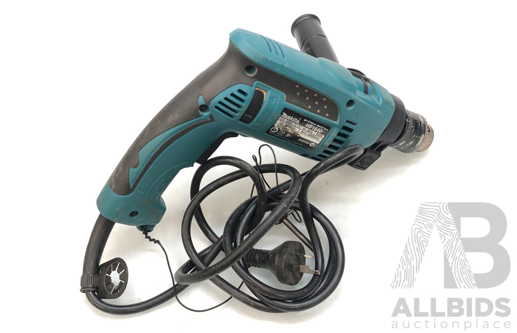 Makita 840 Watt 100mm Electric Angle Grinder and Makita 680 Watt Hammer Drill/Driver