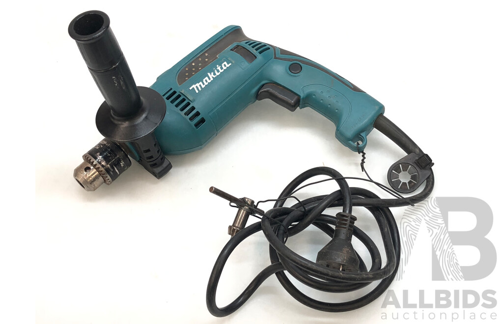 Makita 840 Watt 100mm Electric Angle Grinder and Makita 680 Watt Hammer Drill/Driver